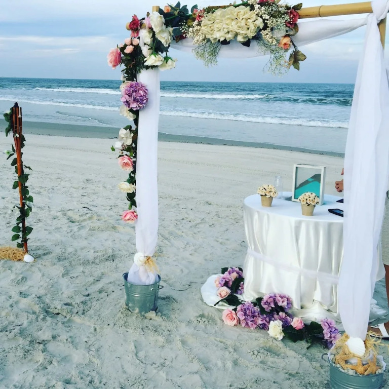 The Salty Mermaid Oceanfront Hotel
