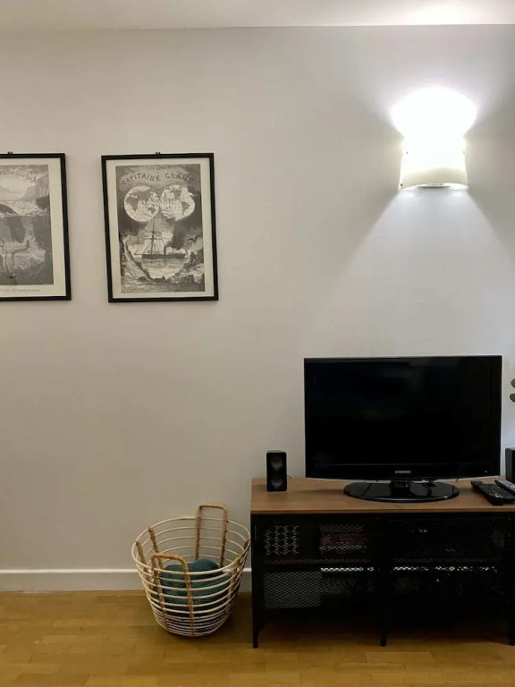 Family/modern 4 People With Netflix -15 min Walk From Center
