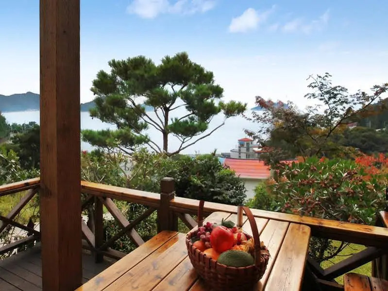 Geoje Sunshine Beach Pension