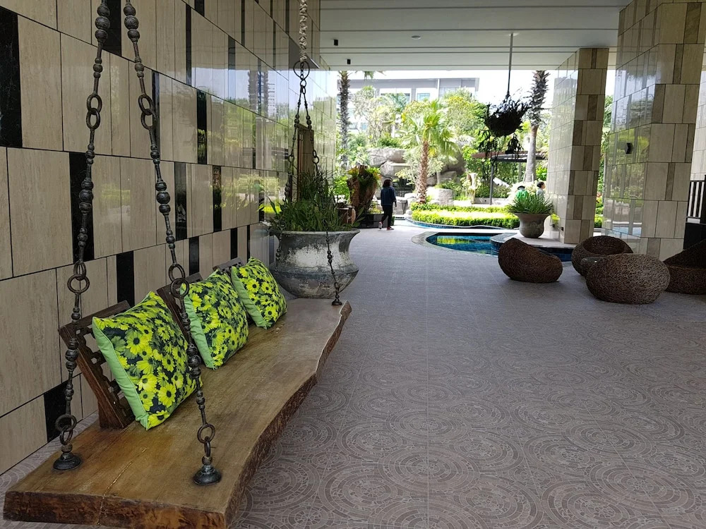 Riviera 1BR Sea View B2506