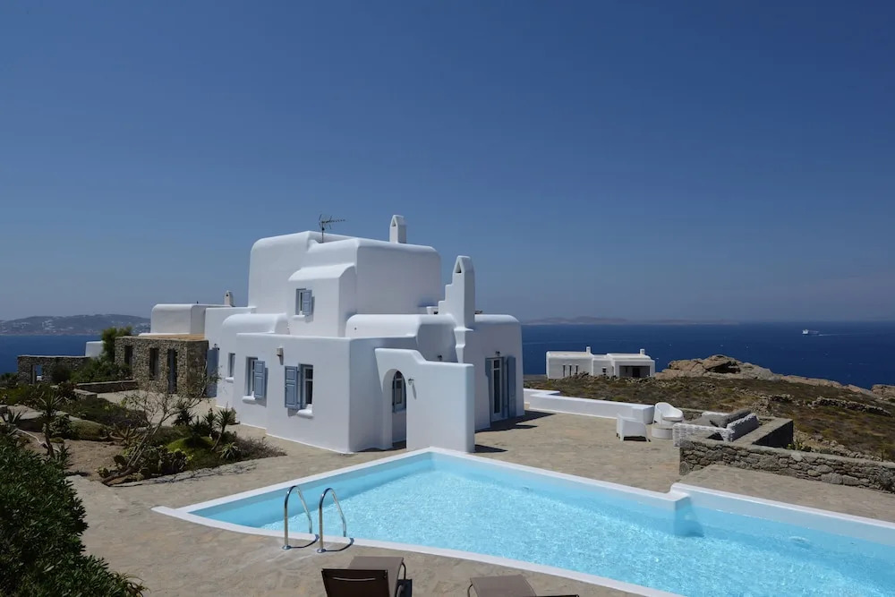 Villa Crystal