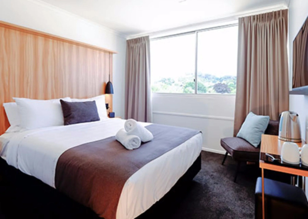 No. 9 Hotel