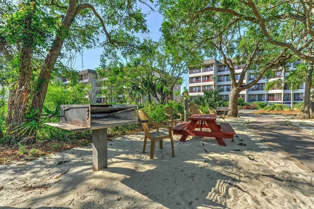 Walk to Folly Field Beach: Condo in Hilton Head!