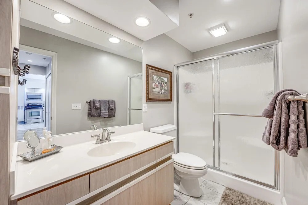 Marina Views & Cozy Sunroom: Condo in Branson!