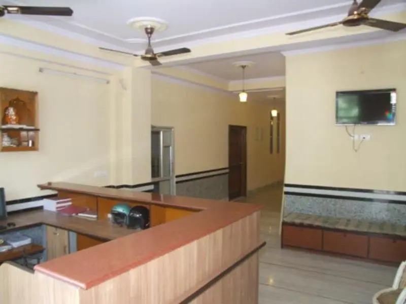 Hotel Chit Chat Palace
