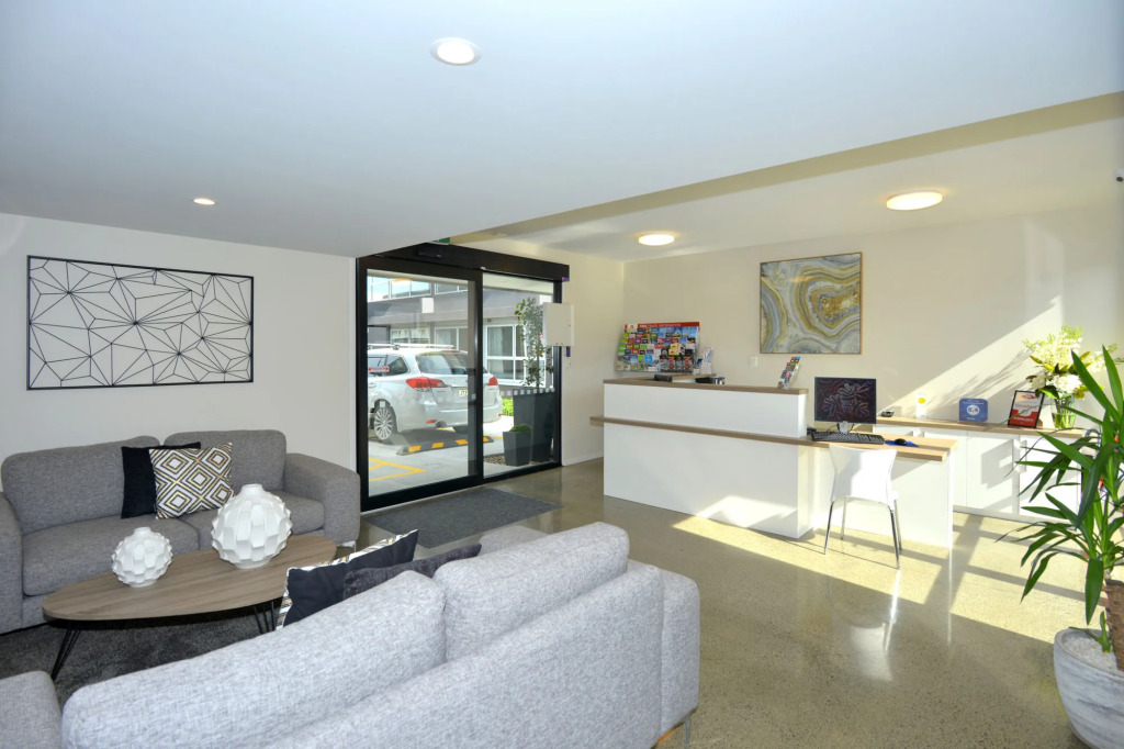 Southwark Hotel & Apartments