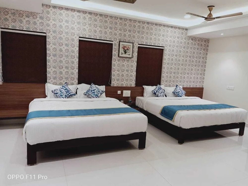 SMA Grand inn, Triplicane