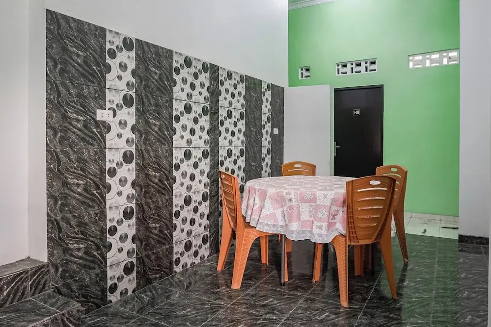 Hotel O Guest House Riharti Syariah