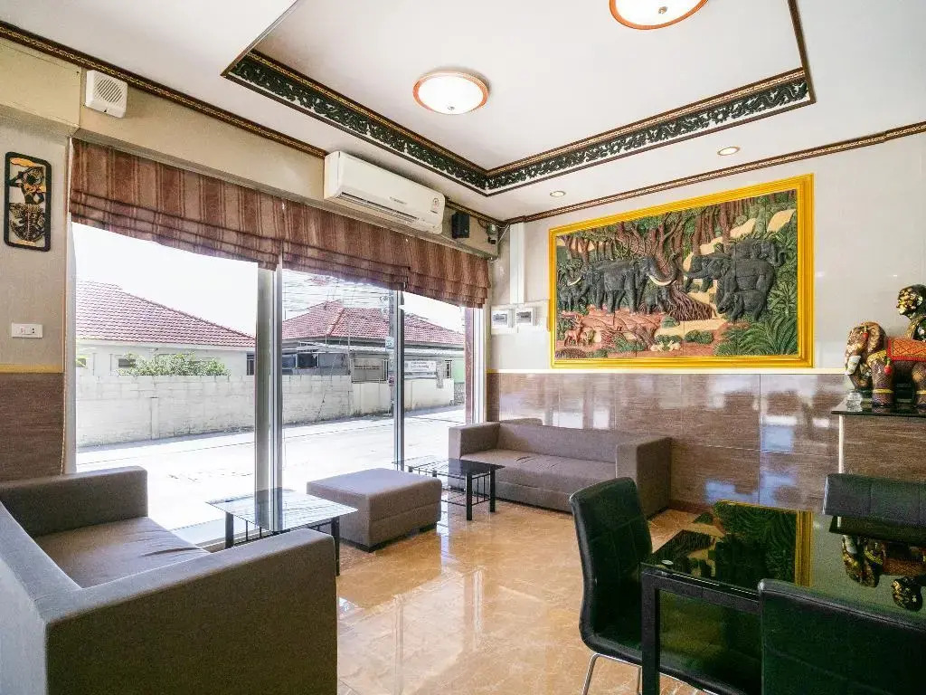 OYO 836 PK Residence