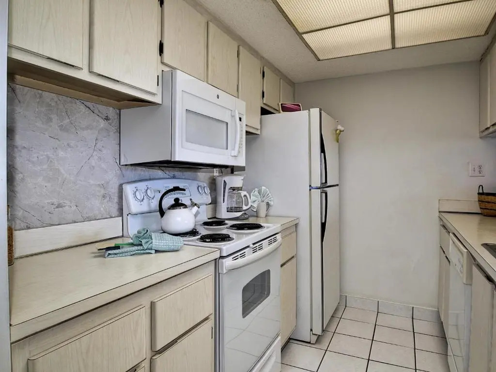 440 West 1005N Private Balcony with Water View 23095