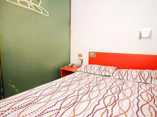 Pod Inn Bin Jiang Gao Jiao Yuan Branch