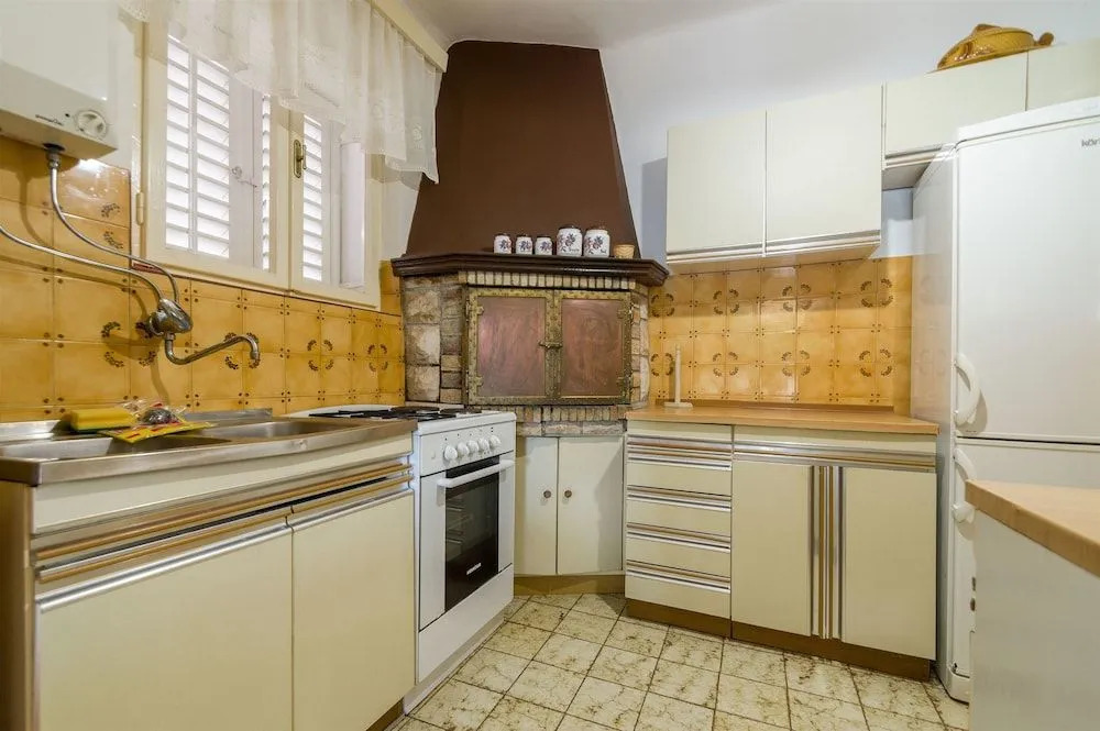 Apartment Petar