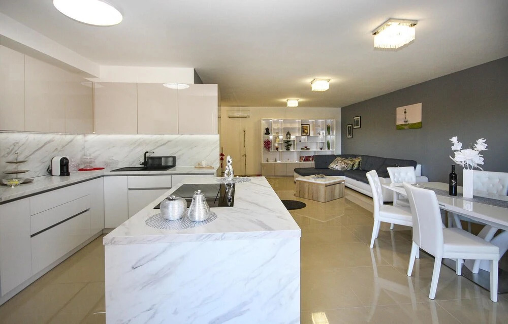 Stunning Apartment in Pjescana Uvala With 3 Bedrooms, Wifi and Outdoor Swimming Pool