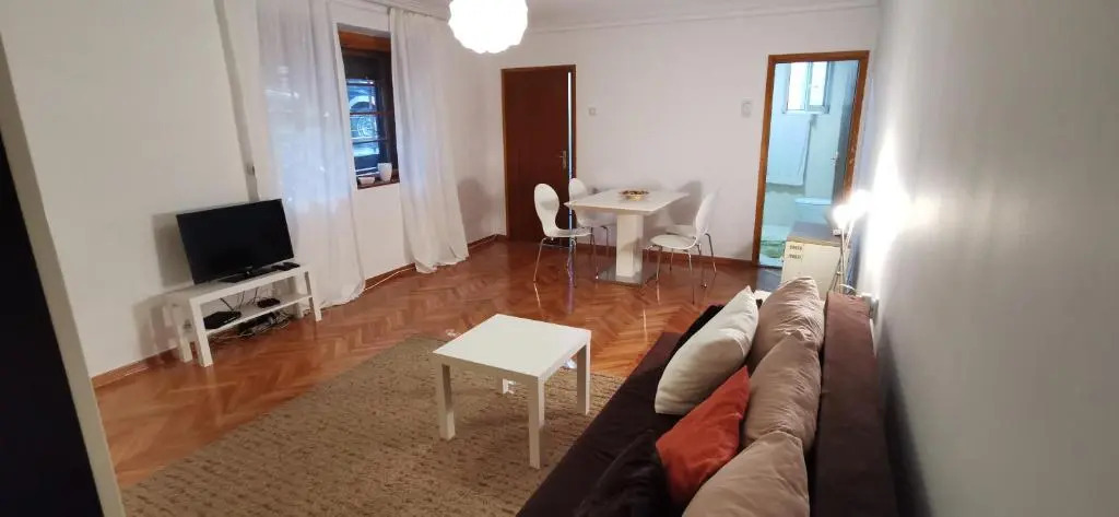 Cosy Garden apartment, center