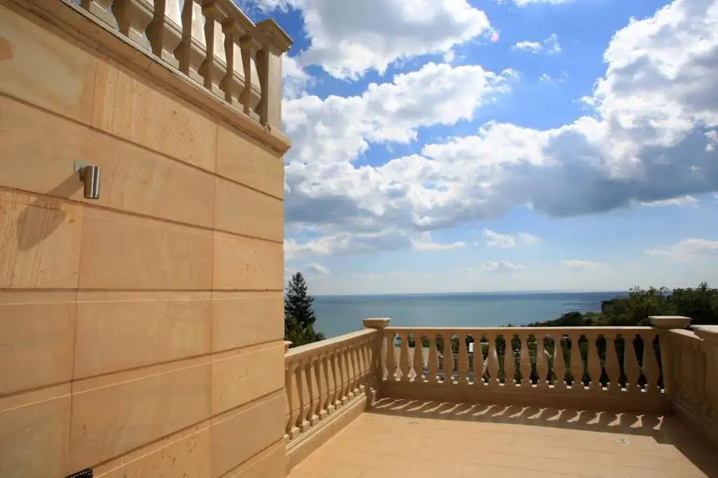 Argisht Palace Hotel