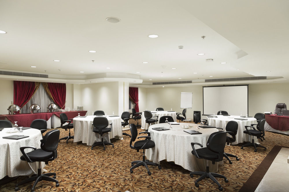 Razana Al Rawdha Hotel