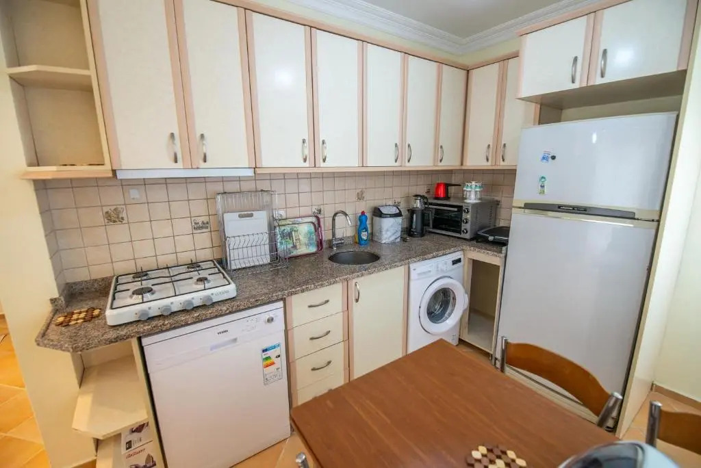 Sahile Yakın Havuzlu Villa 6+2 kişilik
