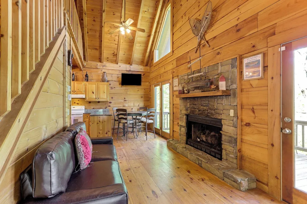 Pet-friendly Ellijay Vacation Rental w/ Hot Tub!