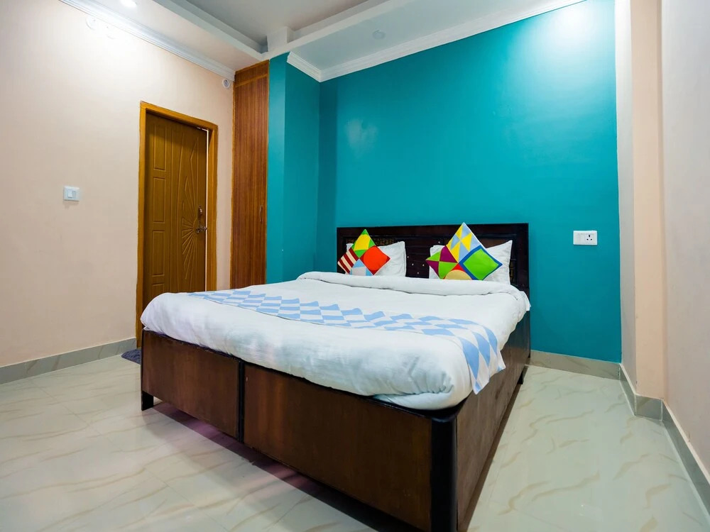OYO 14055 Home Exotic 1BHK Barlowganj