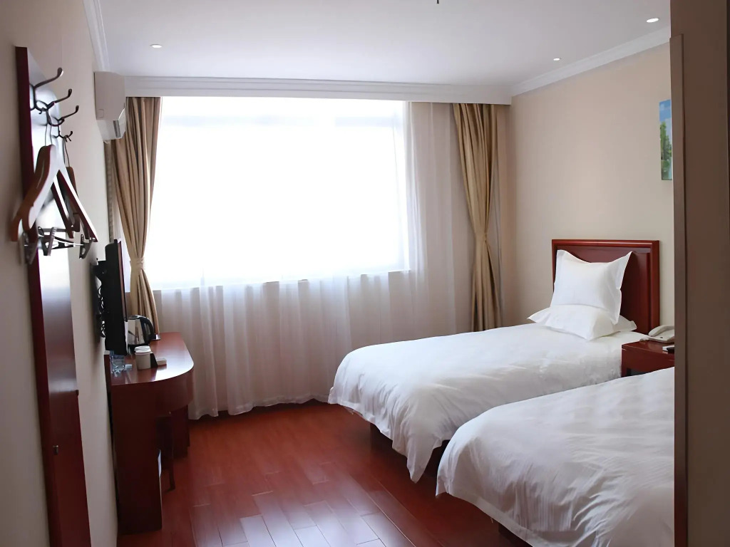 GreenTree Inn Shanghai Luojing Express Hotel