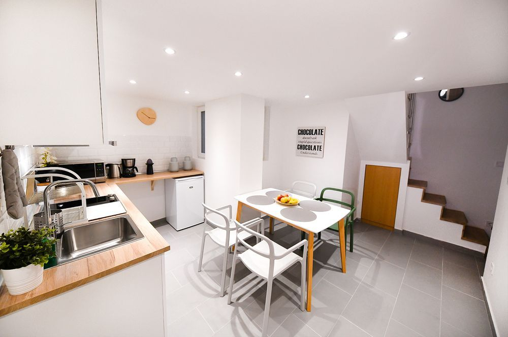 Dfive Apartments - Downtown Forest