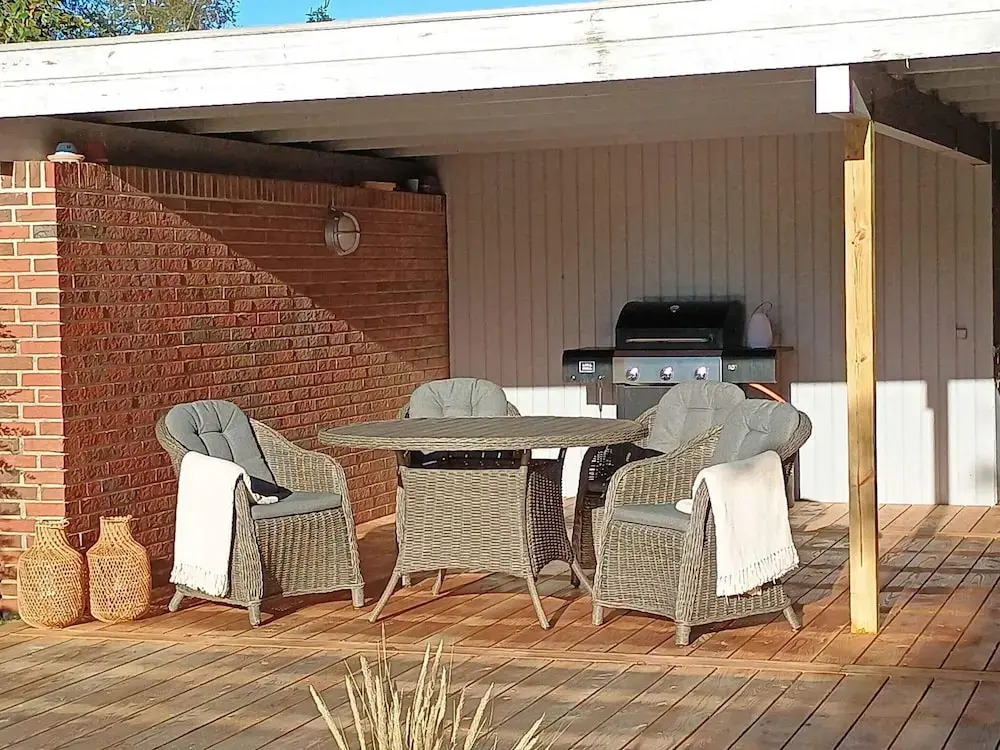 5 Star Holiday Home in Albaek