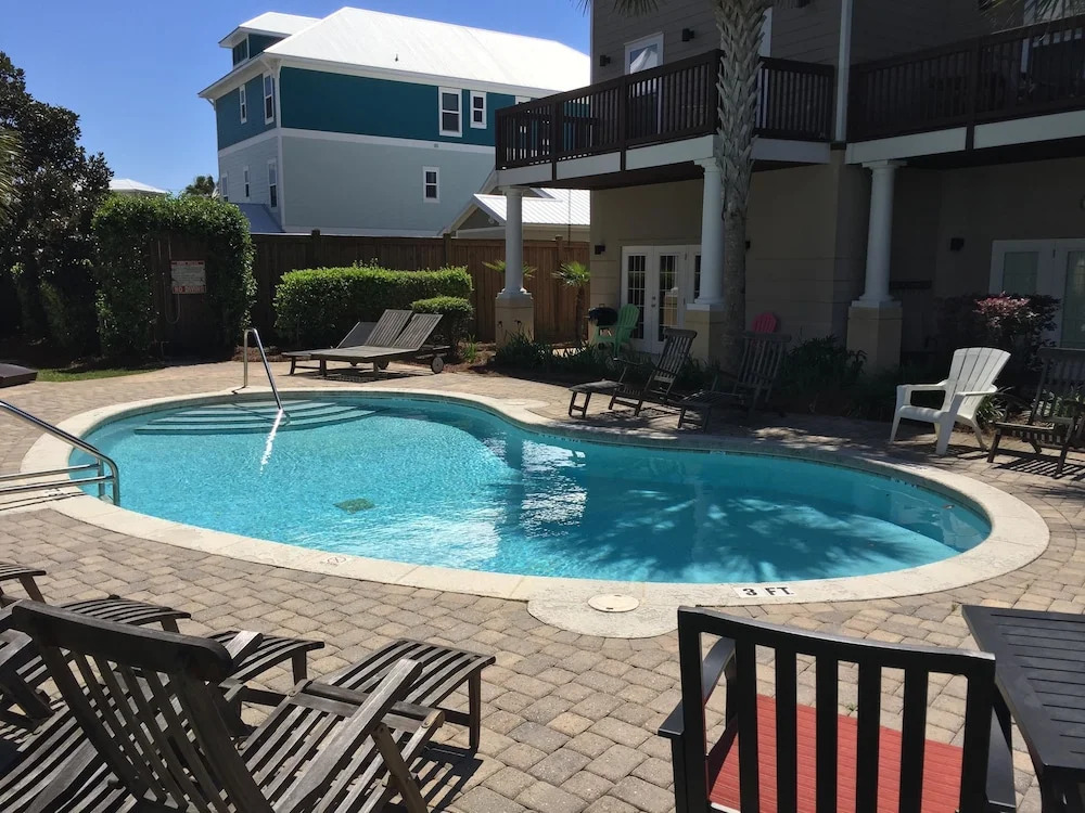 Glory Daze Beach House by Panhandle Gateways