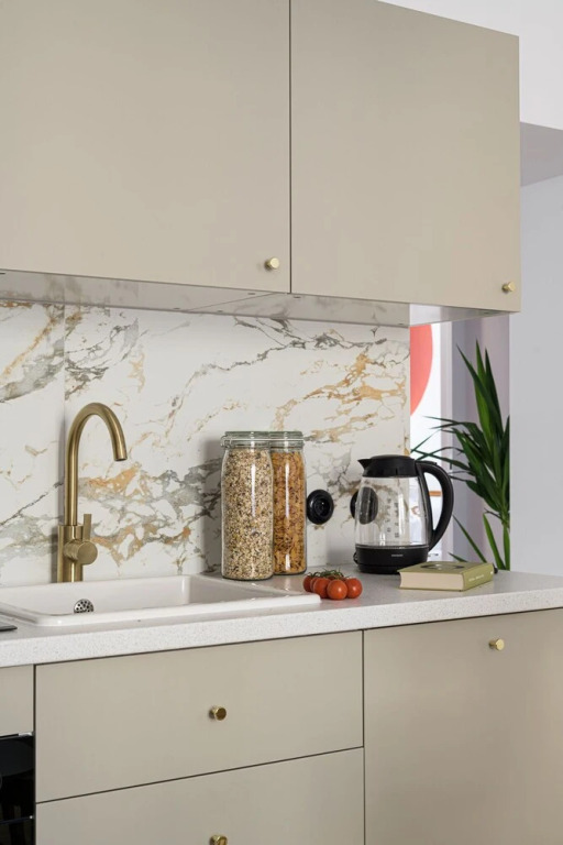 oompH Warsaw Central Vintage Apartment