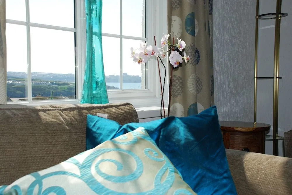 Whipsiderry Hotel