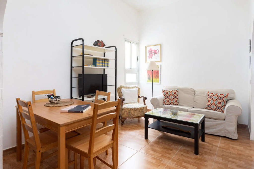 Home2Book Cozy Apartment Santa Cruz Center, Wifi