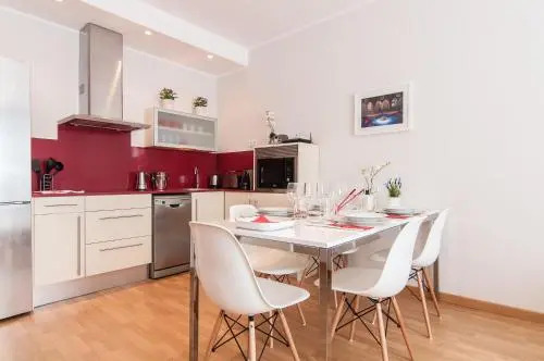 Pelayo Deluxe Apartments