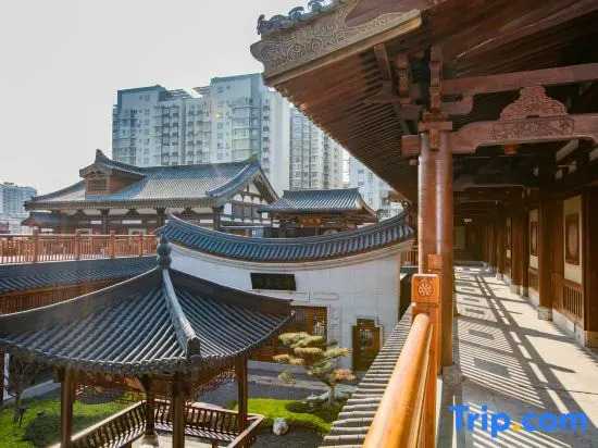 Xichang Qianxun Tangji SCHOLARS Hotel
