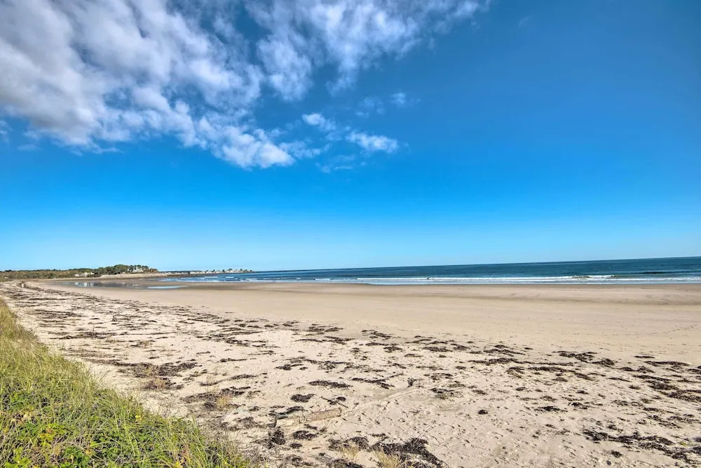 Waterfront Kennebunk Retreat on Private Beach