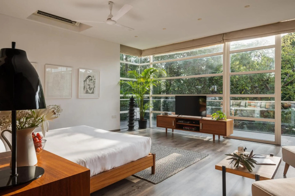 Seis Villa by The Blue Kite - 4BHK Villa 10 Mins from Baga Beach with Bathtub, Private Pool, Gazebo, Garden, Security