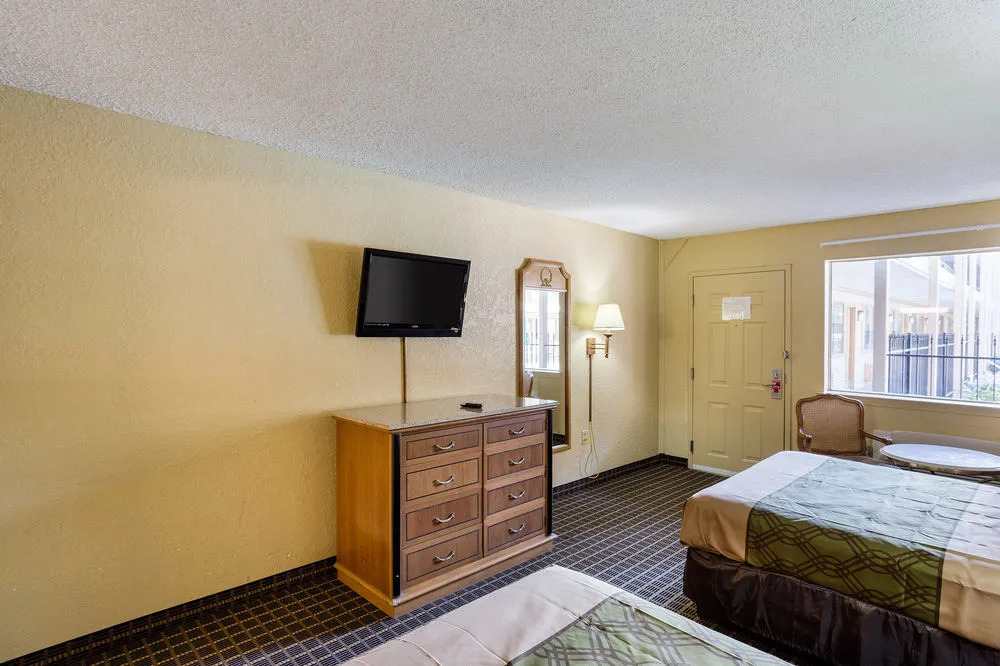 Econo Lodge