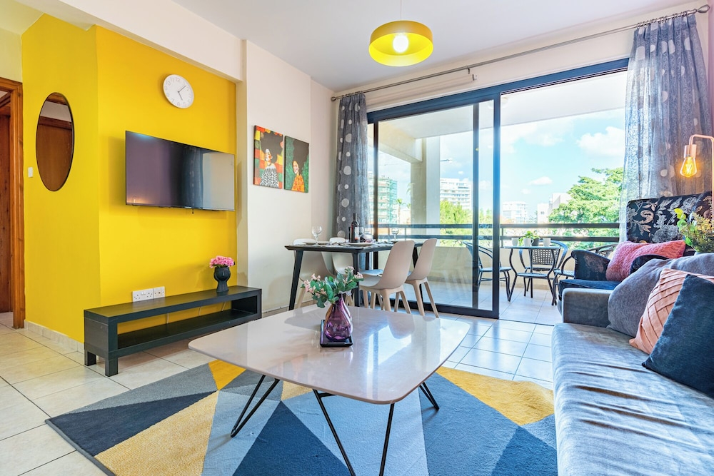 Freya 1-Bedroom Apt & Balcony in Larnaca