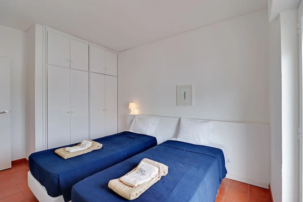Albufeira Central 1 by Homing