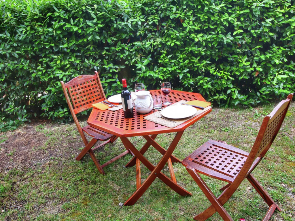 Boutique Cottage in Poggibonsi with Pool