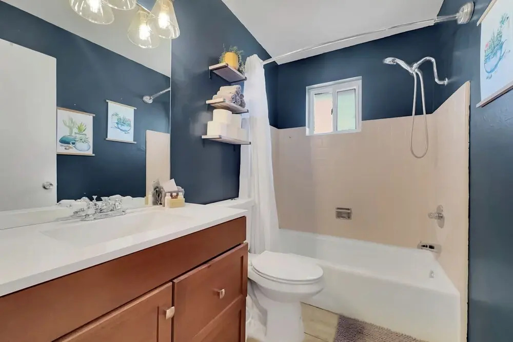 3 Mi to Old Town Scottsdale: Home w/ Patio!