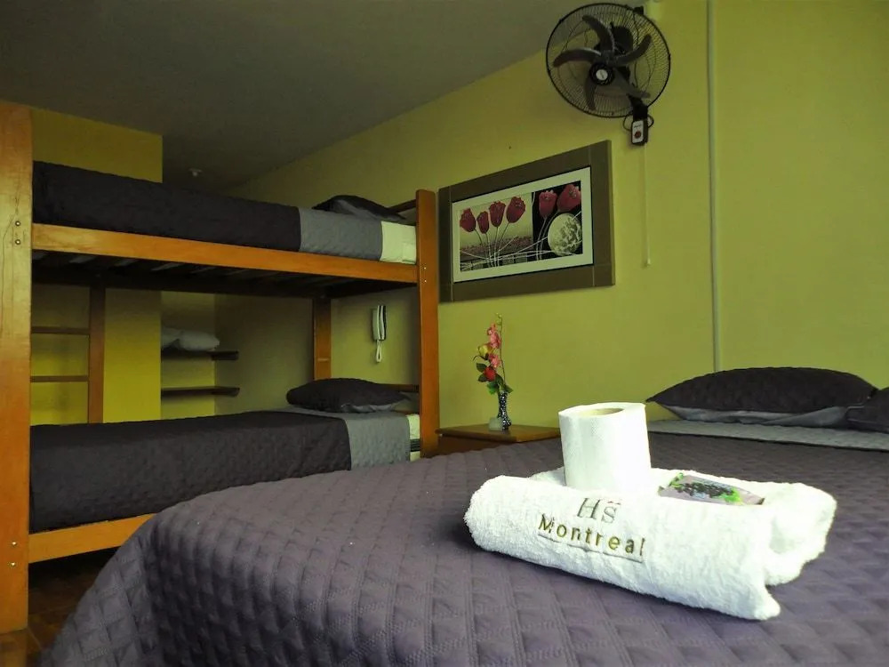 Montreal Hostal