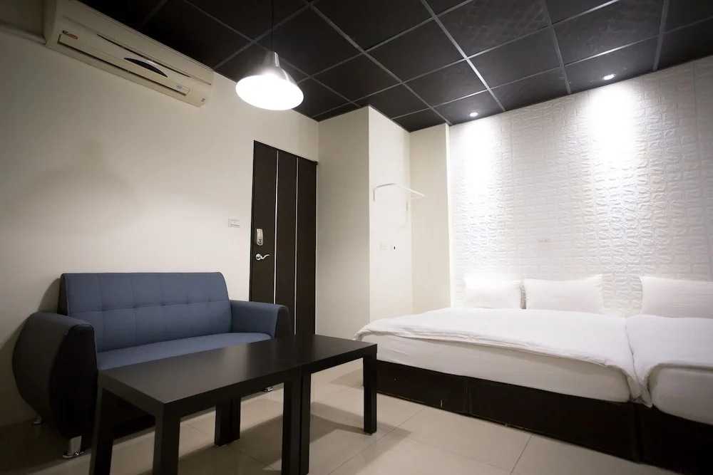 Mis Hostel