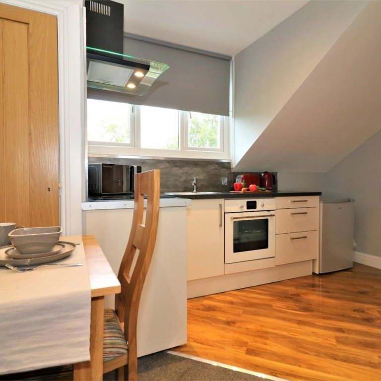 Linden Cottage Room 4 - Airdrie