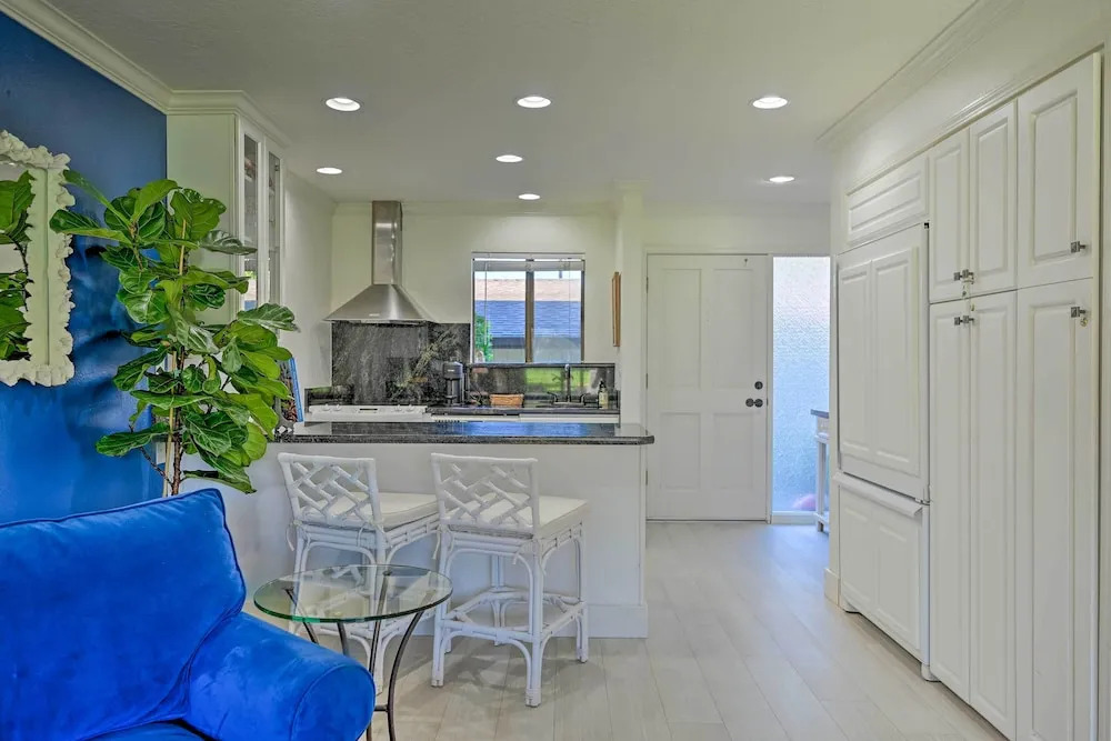Bright & Airy Napa Condo W/patio on Golf Course!