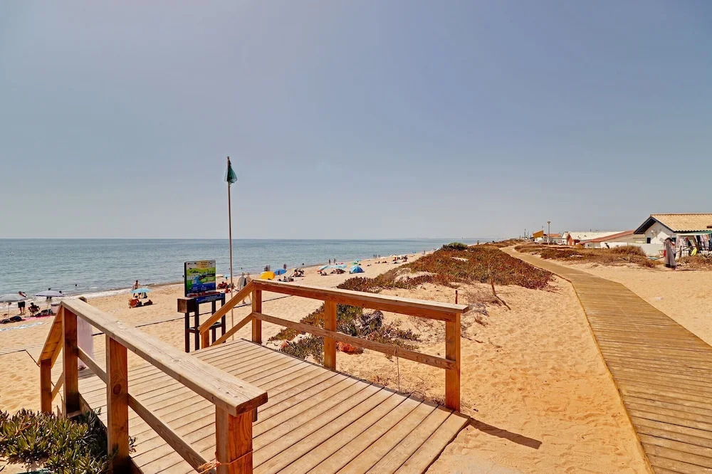 Faro Airport Flat 4 by Homing