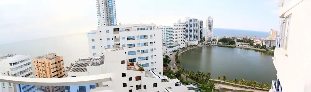 Apartment in Front of the Sea 1620A