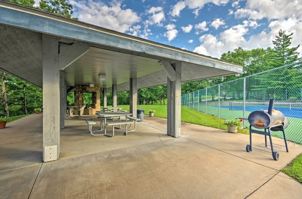 Luxe Lakeside Regatta Bay Getaway w/ Pool Access!