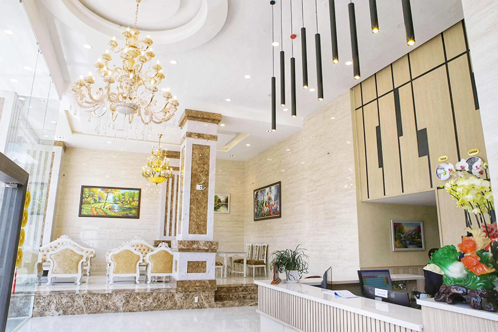 Hoang Minh Chau Ba Trieu Hotel