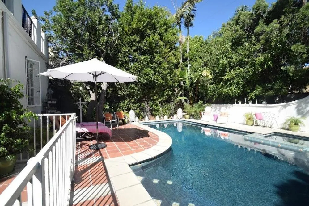 Beverly Hills Celebrity Home