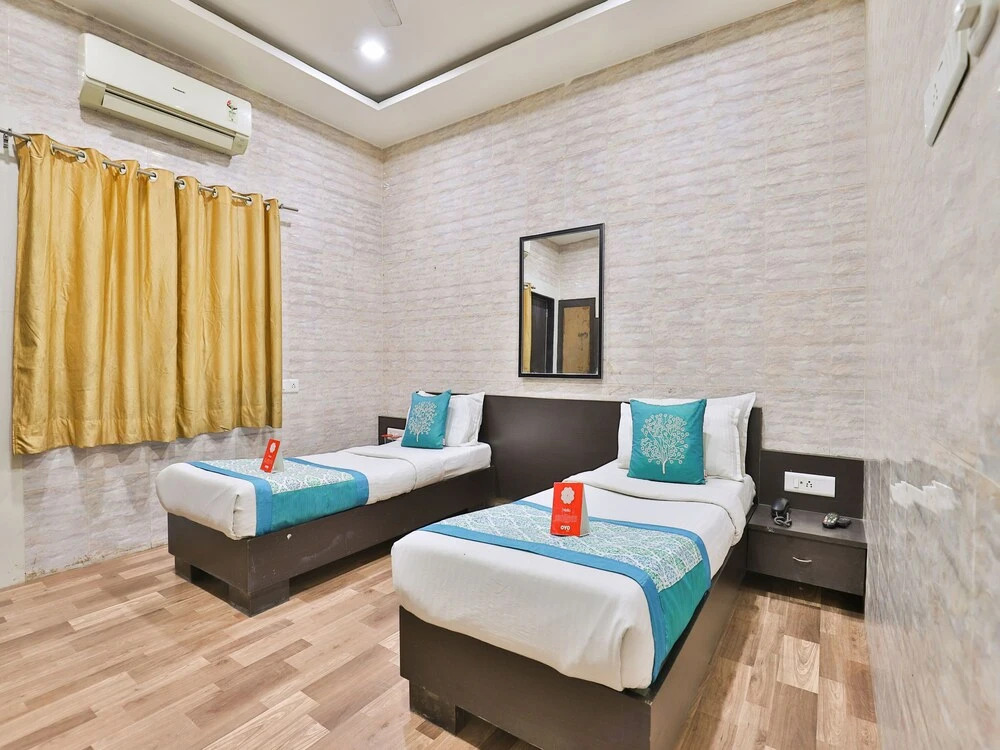 OYO 1345 Hotel S K