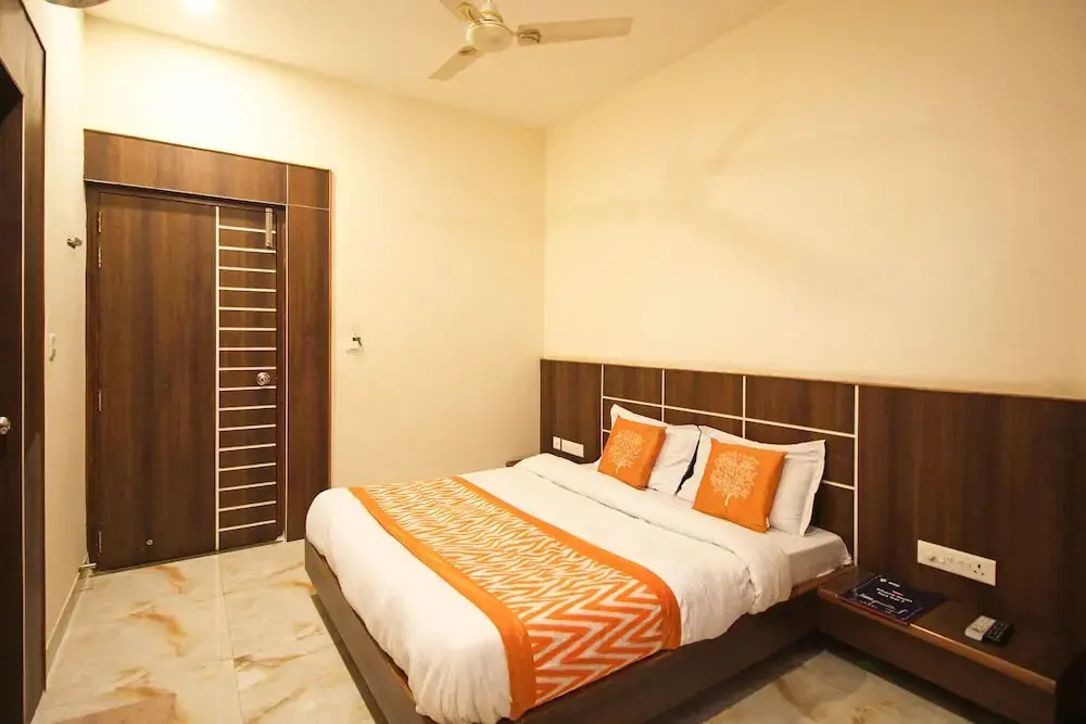 OYO 7209 Hotel Rama Palace